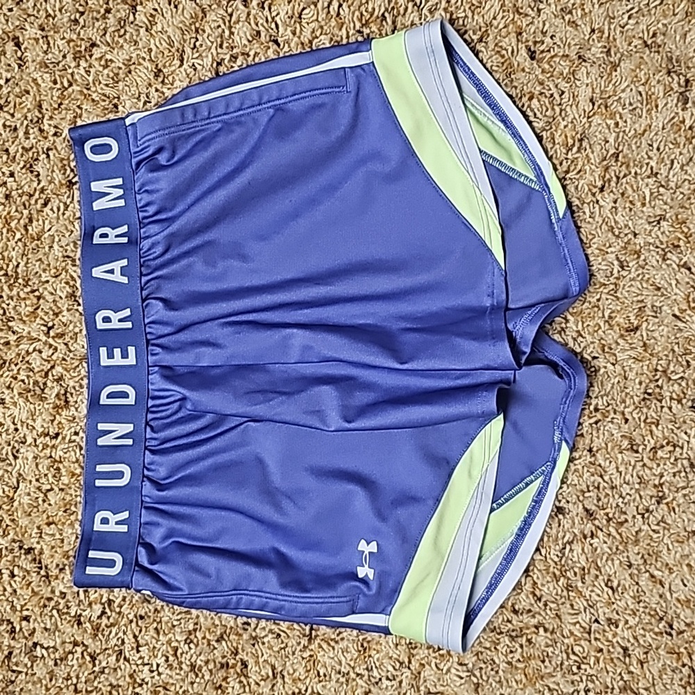 Under Armour size XS purple & light green shorts with pockets!